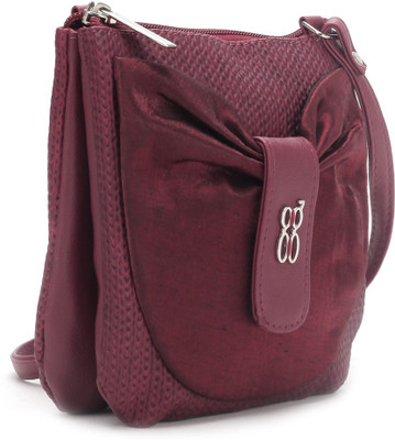 Baggit Women Casual Maroon Sling Bag