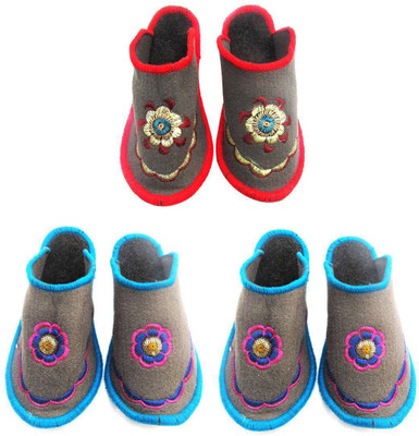 Shilipi Perokars Slippers, Multicolor