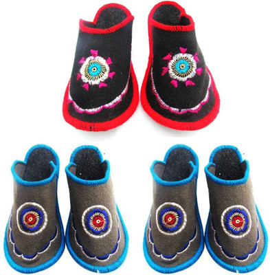 Champaliya Slippers, Multicolor