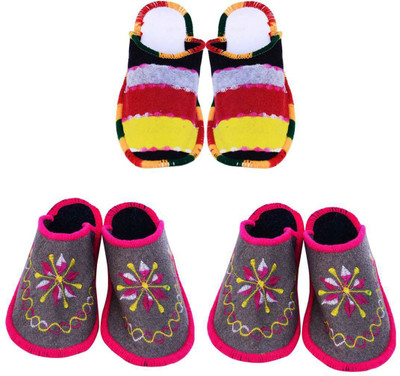 Shilipi Perokars Slippers, Multicolor