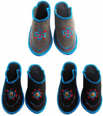 Shilipi Perokars Slippers, Multicolor