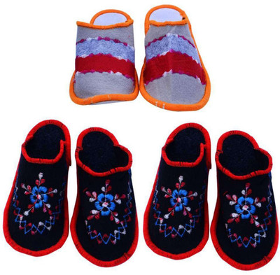 Shree Sai Slippers, Multicolor