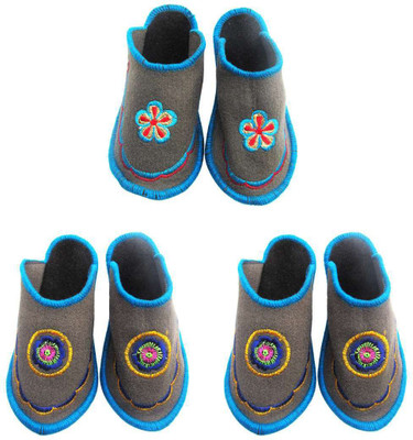 Shilipi Perokars Slippers, Multicolor
