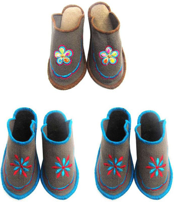 Shree Sai Slippers, Multicolor
