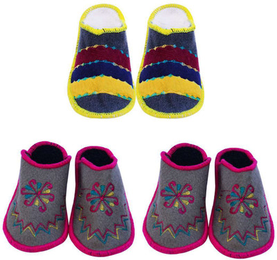 Shree Sai Slippers, Pink