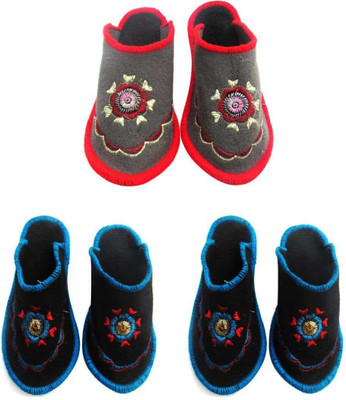 Champaliya Slippers, Multicolor