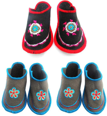 Champaliya Slippers, Multicolor