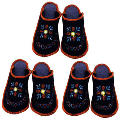 Shilipi Perokars Slippers, Multicolor