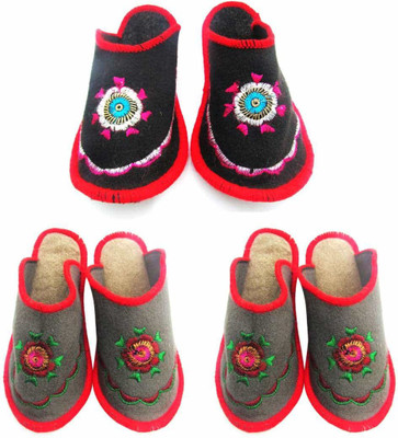 Champaliya Slippers, Multicolor