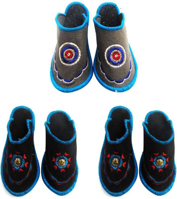 Shilipi Perokars Slippers, Multicolor