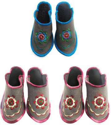 Champaliya Slippers, Multicolor