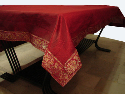 HOME SHINE Solid 4 Seater Table Cover(Maroon, Polyester)