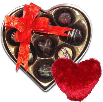 Chocholik Cushion Gift Set