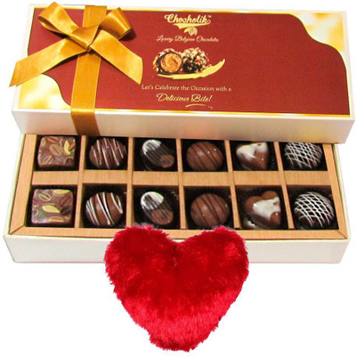 Chocholik Cushion Gift Set
Chocholik Cushion Gift Set