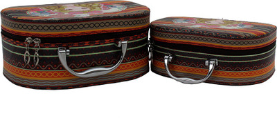 Styler Girl Printed Brown PU Set of 2 (Combo) Makeup Box Multi Purpose Vanity Box(Brown)
Styler Girl Printed Brown PU Set of 2 (Combo) Makeup Box Multi Purpose Vanity Box(Brown)
