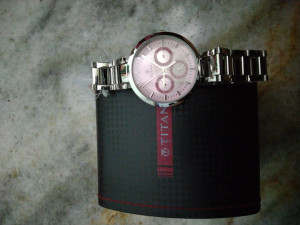 Titan nf2480sm05 shop purple watch