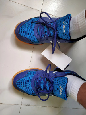 Asics gel rocket 8 pantip hotsell