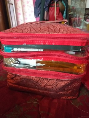 ultimatefashionista Transparent PVC Make Up Kit Cum Jewellery Kit (Silver)  Makeup Bag Toiletries Bag Cosmetic Kit Pouch Utility Bag vanity  box,jewellery box Vanity Box(maroon) vanity box,makeup box Vanity Box Price  in India