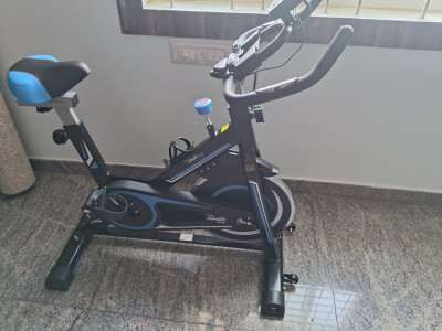 Horizon m4 spin bike deals