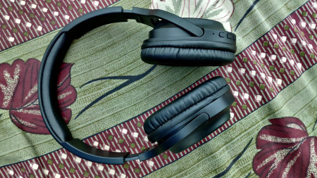 Flipkart SmartBuy 18LY62BK Bluetooth 