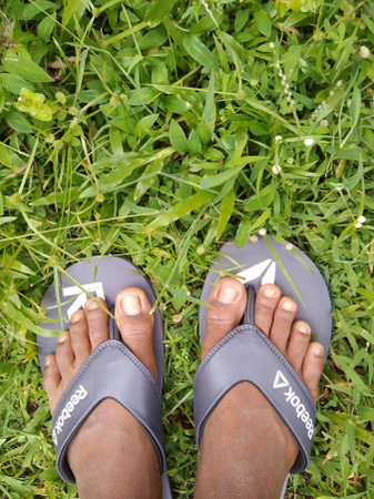 reebok stark flip flops