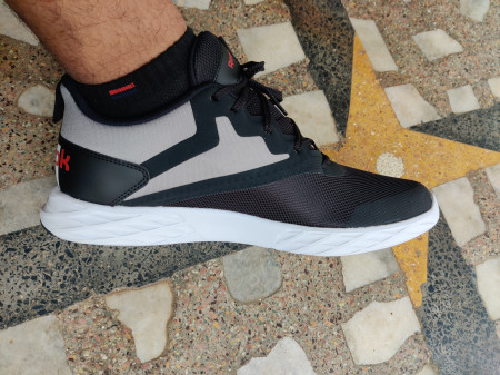 REEBOK THUNDER CRACKER Running Shoes 