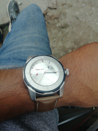 Fastrack The Daddie 3099SL06 Watch Price in India (2026) - Review, Last ...