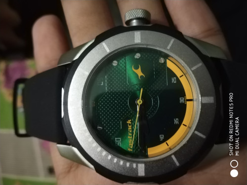 Fastrack The Daddie 3099SL06 Watch Price in India (2026) - Review, Last ...