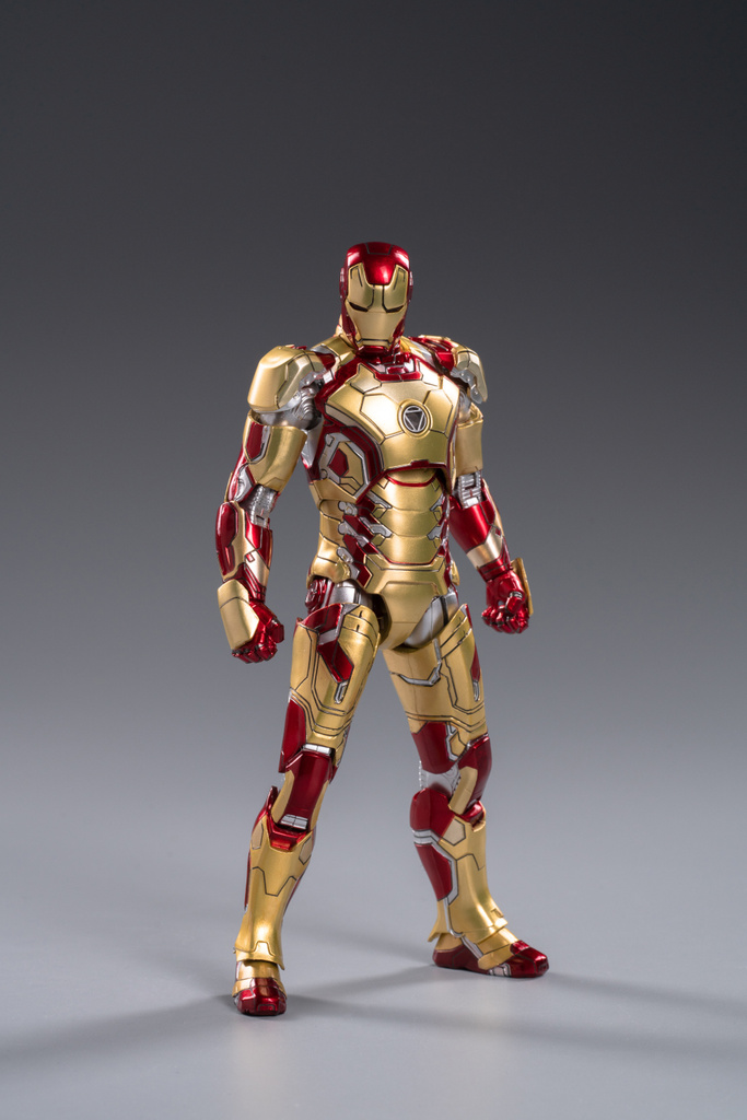 MARVEL Iron Man Mark 42 Action Figure With Lights, Interchangeable Parts, Collectibles
