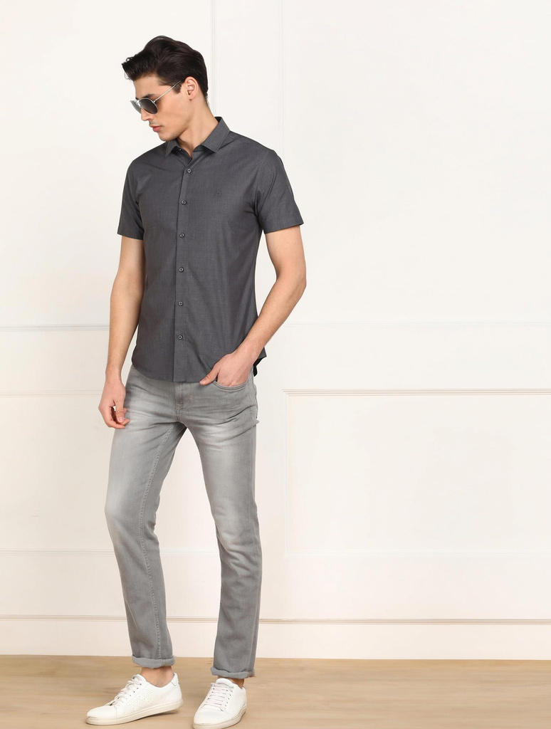 United Colors of Benetton Men Solid Casual Black Shirt