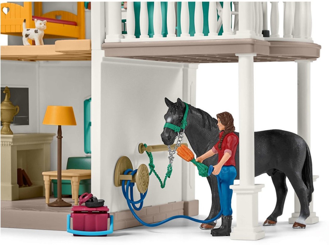 Schleich large cheap horse stable