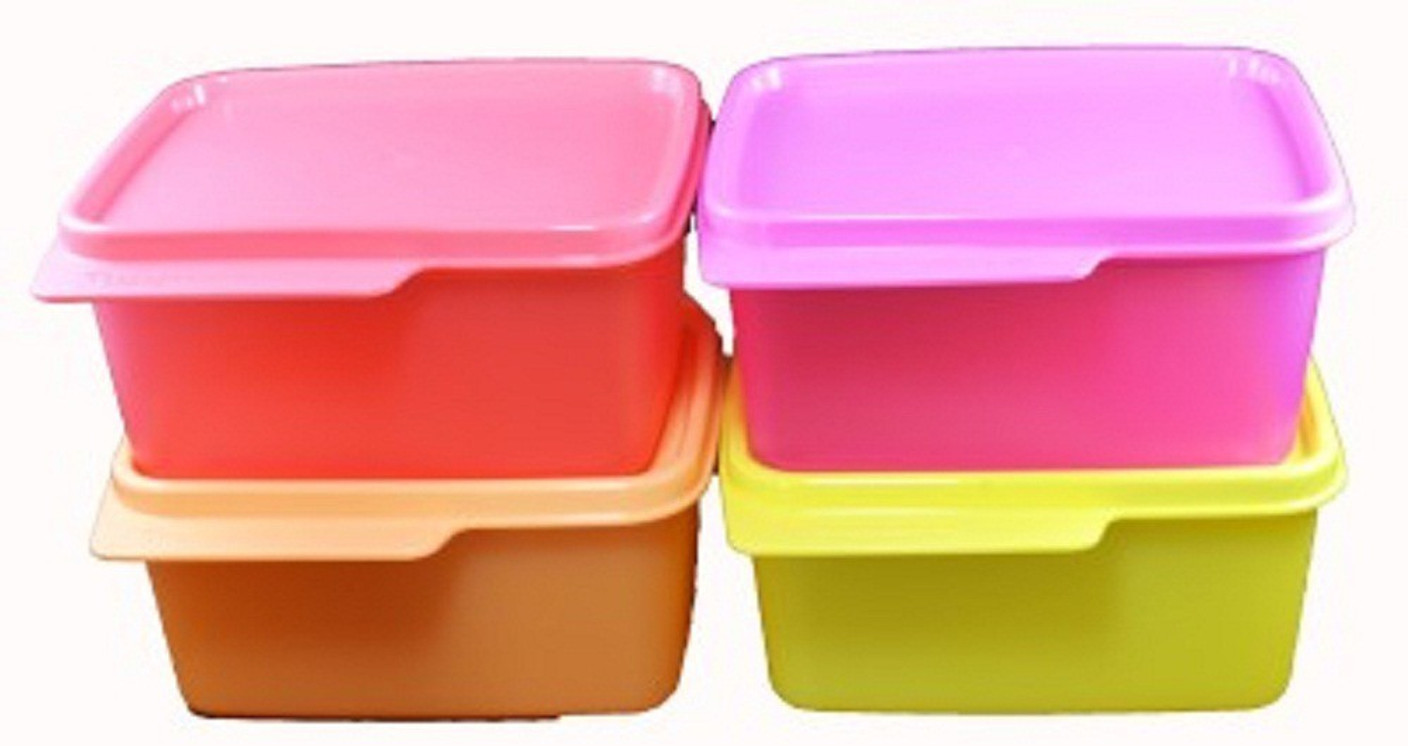 Tupperware discount offer It's Tupperware, need I say more? The set I had was purchased in the 80's and although they were in perfectly good condition structurally, the transparent plastic had become a little yellowed through time and it was time for a fresher look.
