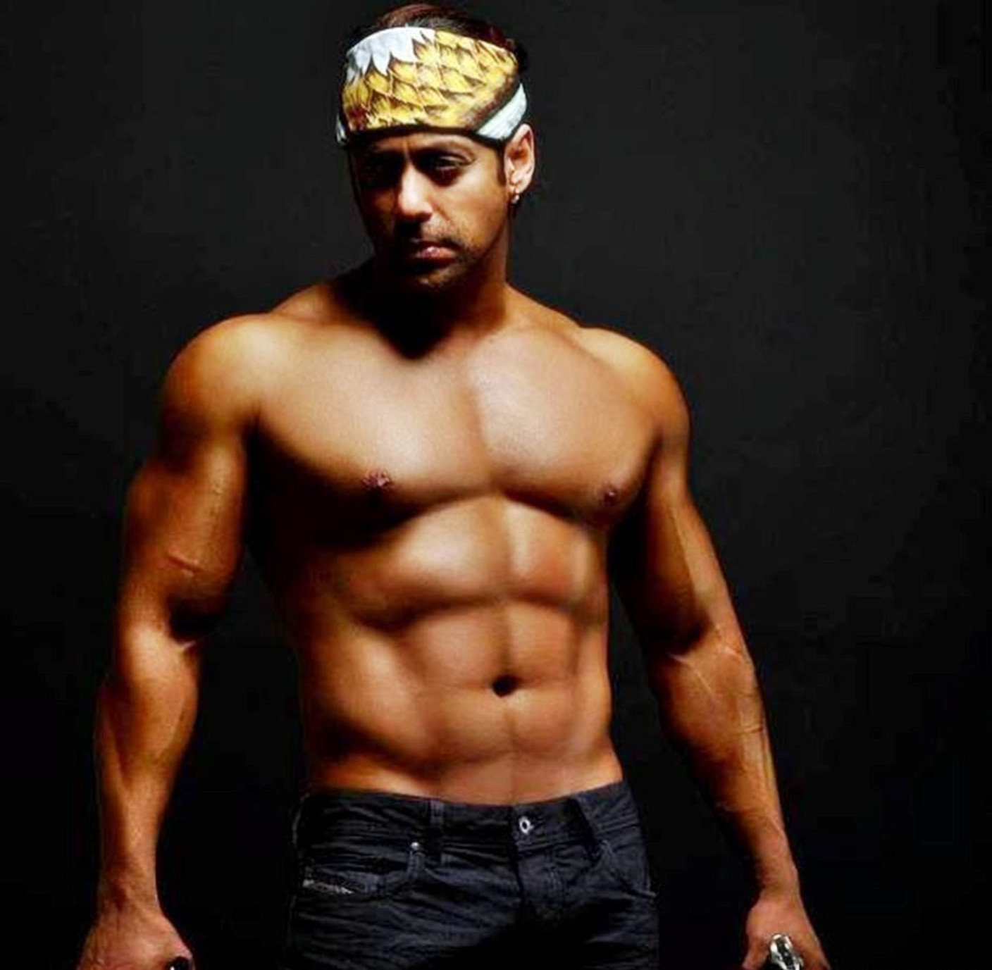 SALMAN KHAN POSTER HD Wallpaper Background Fine Art Paper ...