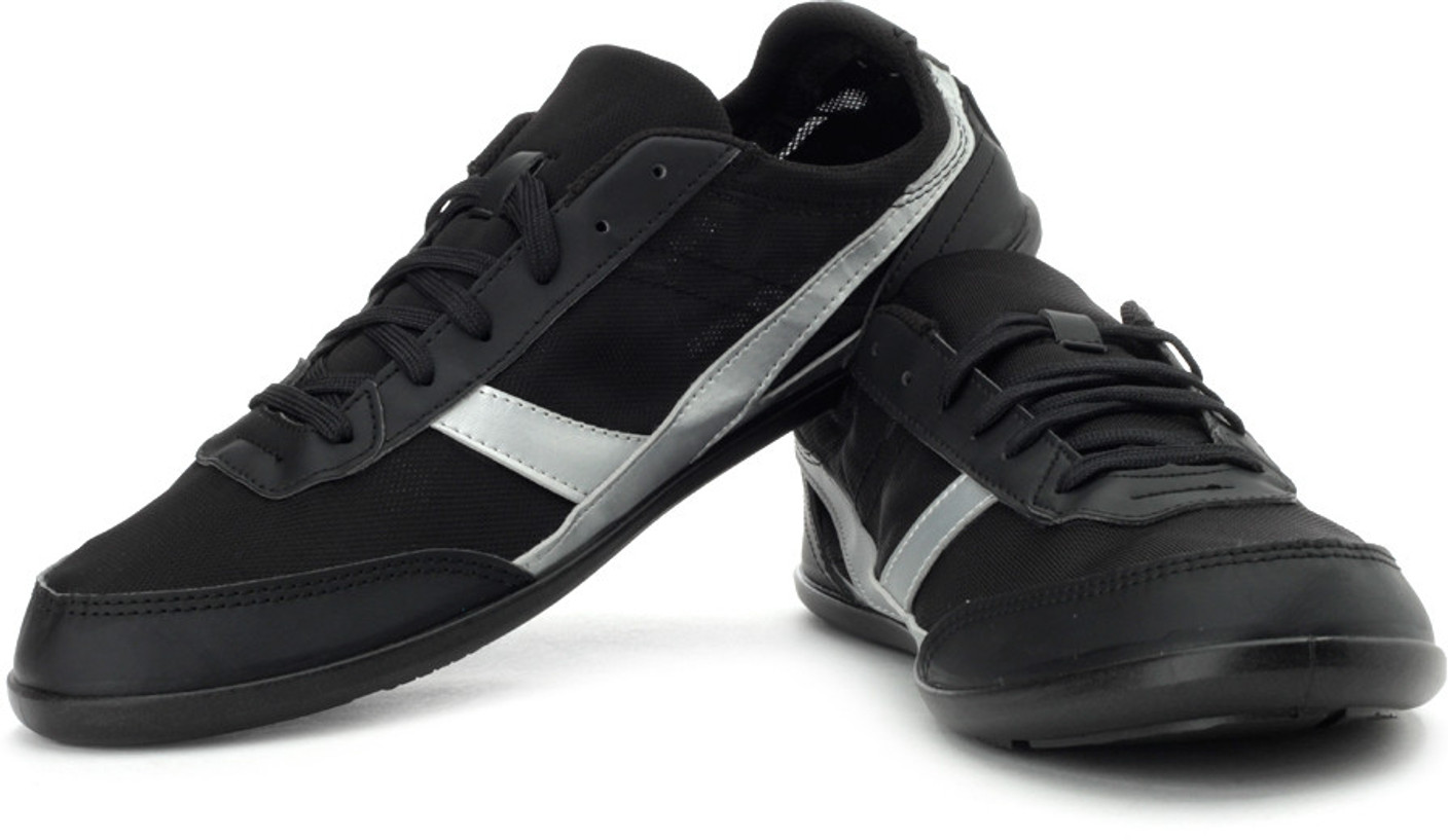 newfeel shoes flipkart