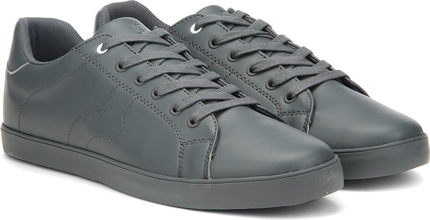 benetton shoes flipkart