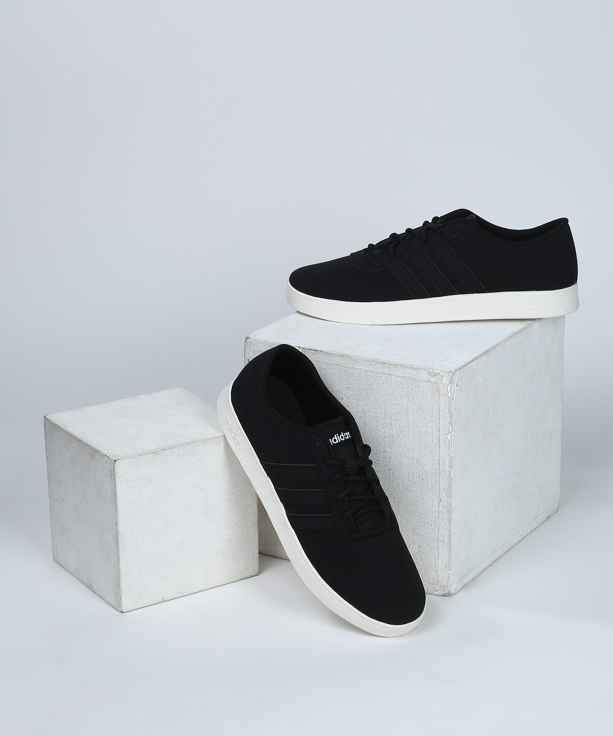 Image of ADIDAS Easy Vulc 2.0 Sneakers For Men
