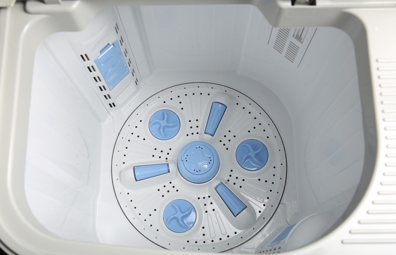 Image of Lloyd by Havells 9 kg Semi Automatic Top Load Washing Machine White, Grey