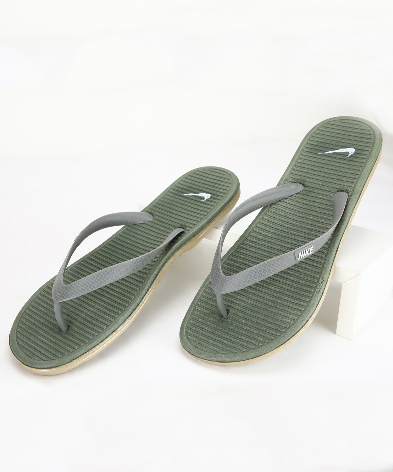 Image of NIKE Men SOLARSOFT THONG 2 Flip Flops