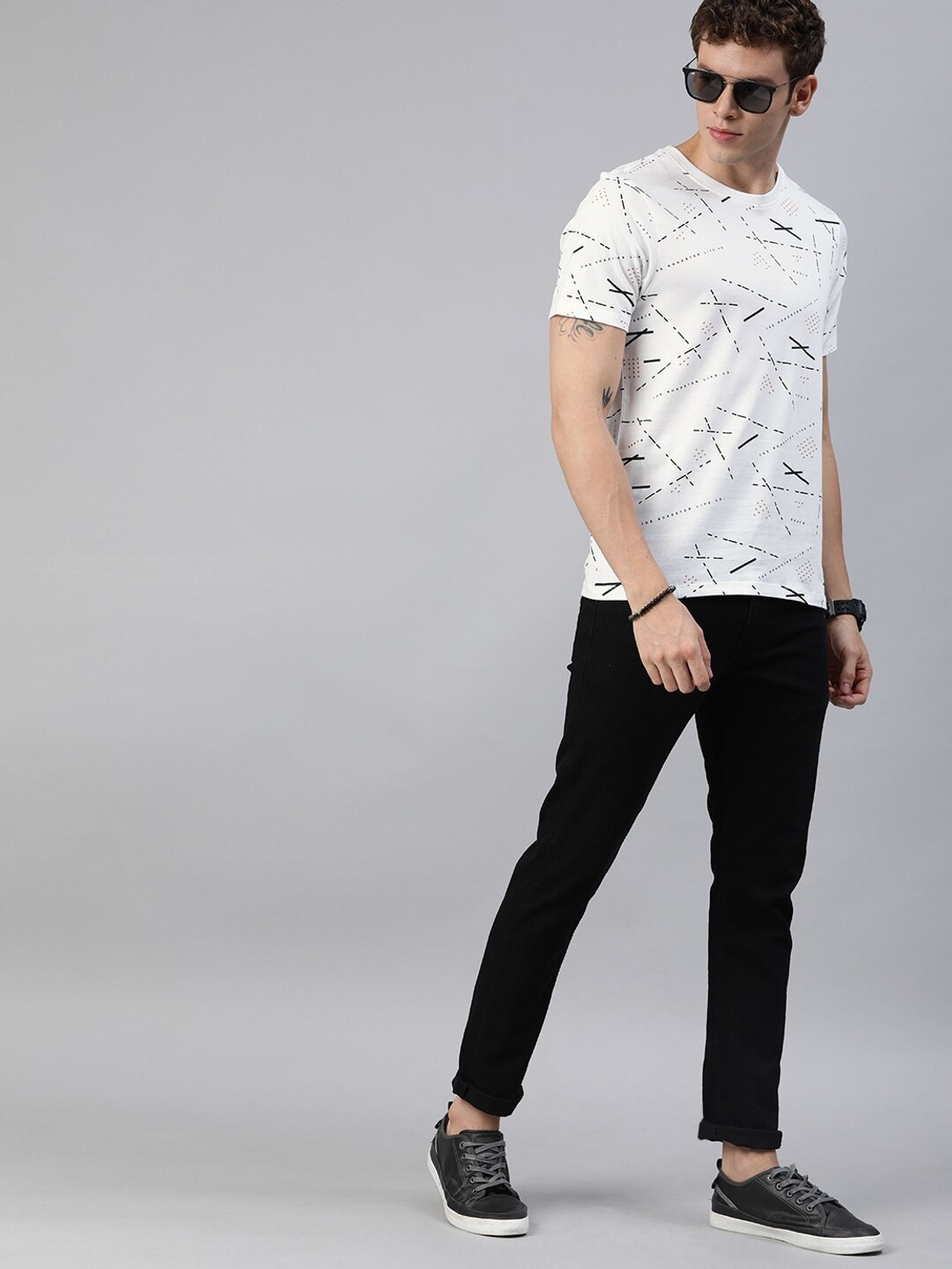 Image of Roadster Men Printed Round Neck Pure Cotton White T-Shirt