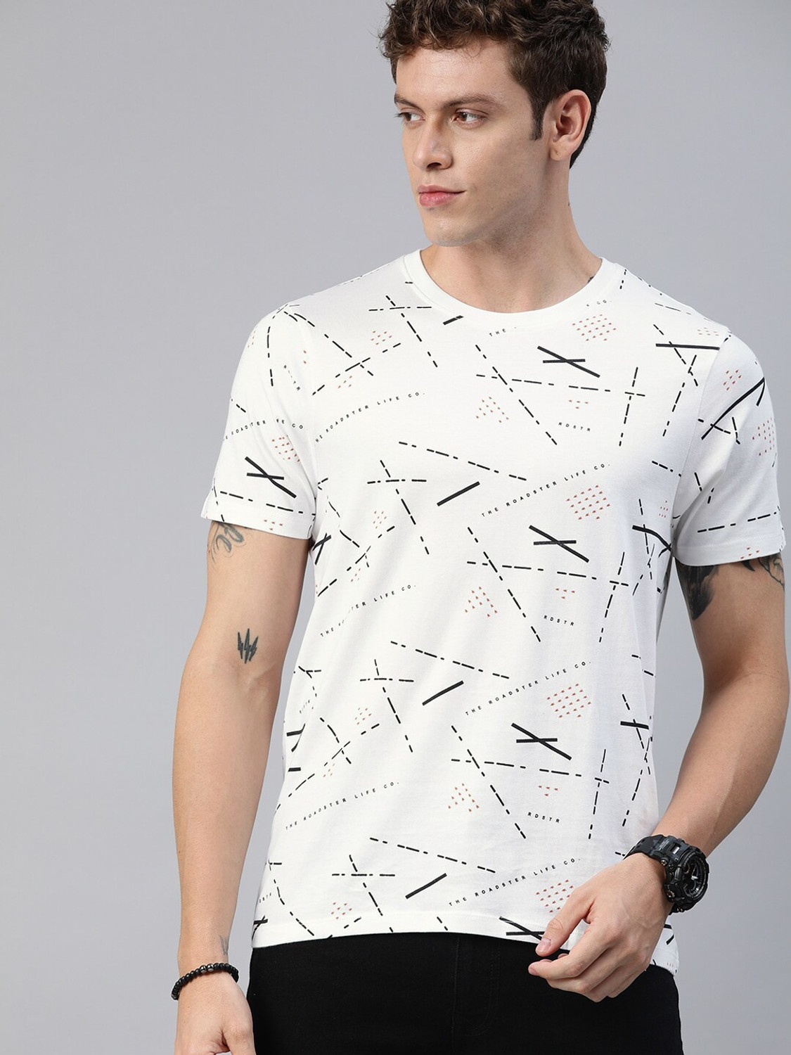 Image of Roadster Men Printed Round Neck Pure Cotton White T-Shirt