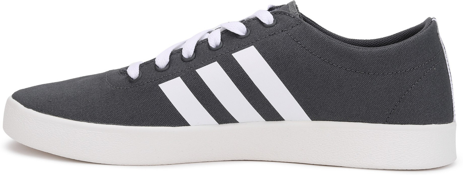 Image of ADIDAS Easy Vulc 2.0 Sneakers For Men