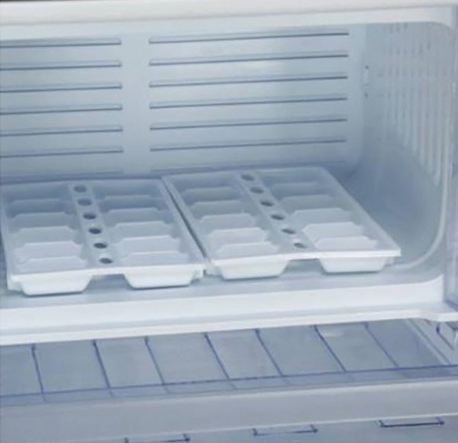 Image of Whirlpool 200 L Direct Cool Single Door 4 Star Refrigerator