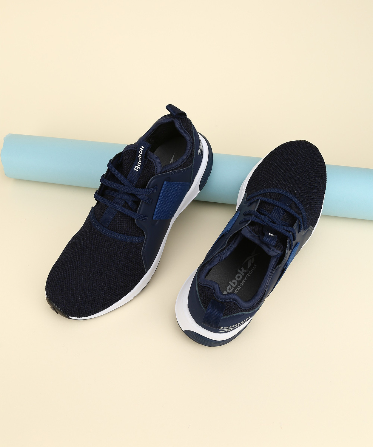 Men's reebok strom runner shoes hot sale