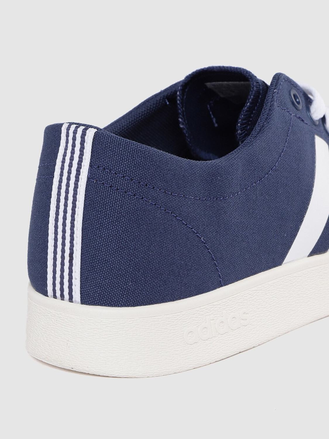 Image of ADIDAS Easy Vulc 2.0 Skateboard Shoes For Men