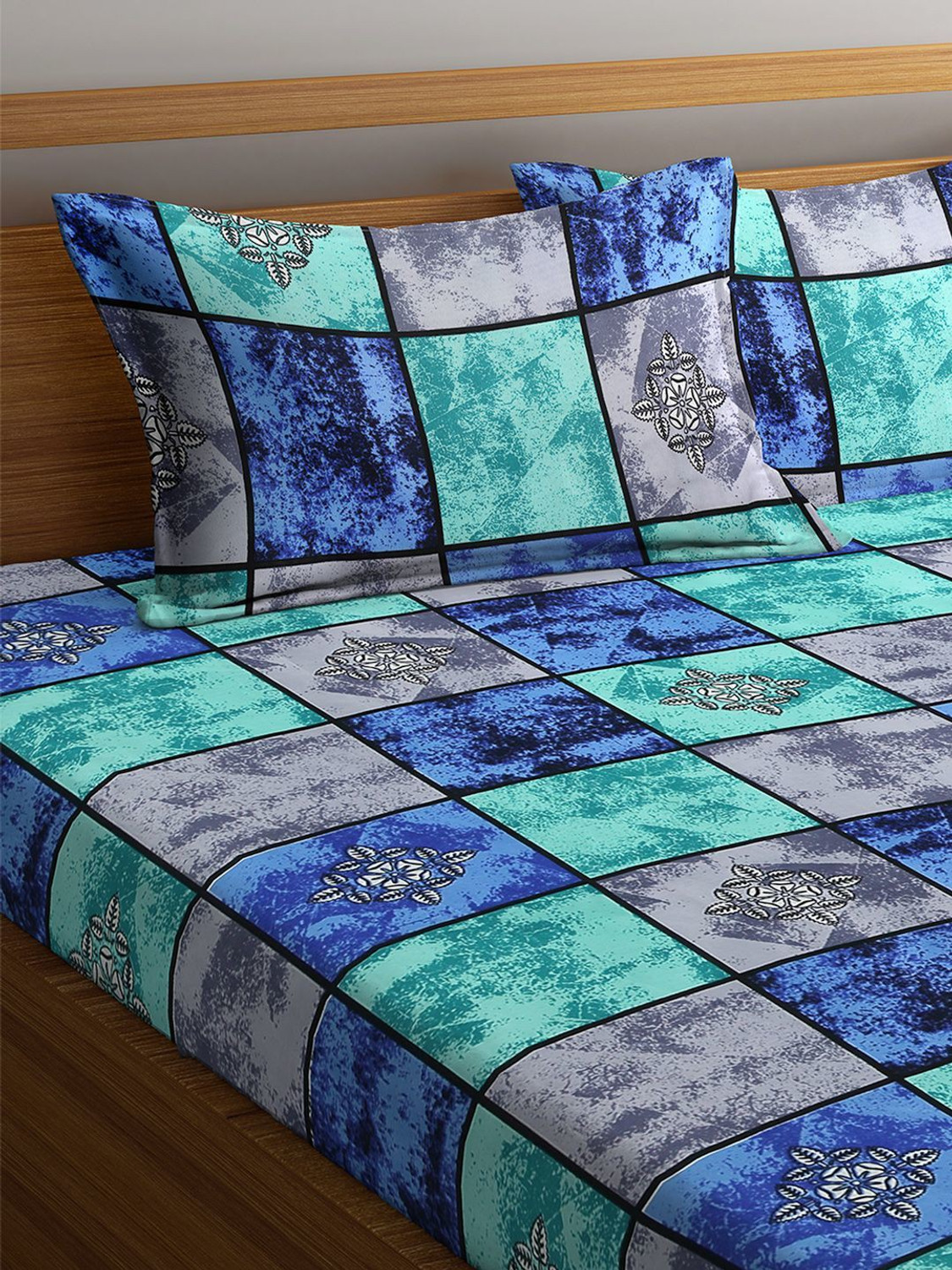 Image of Flipkart SmartBuy Microfiber Double Flat 144 TC Geometric Bedsheet