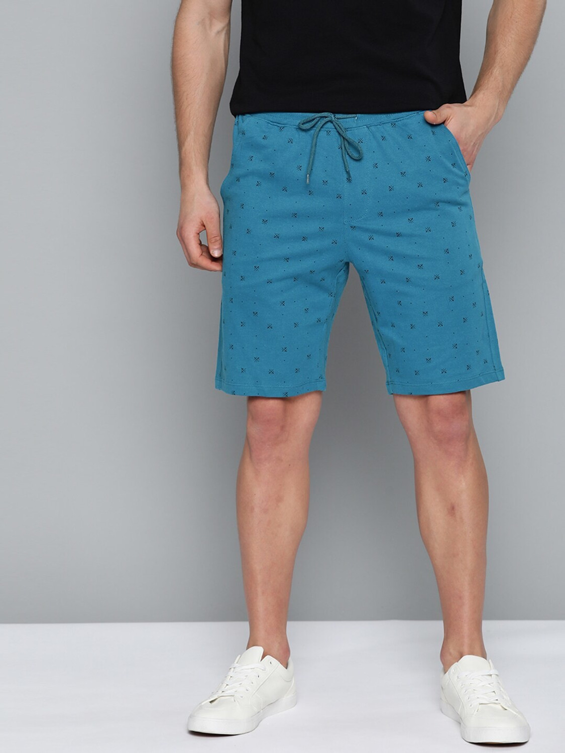 Mast and harbour shorts store