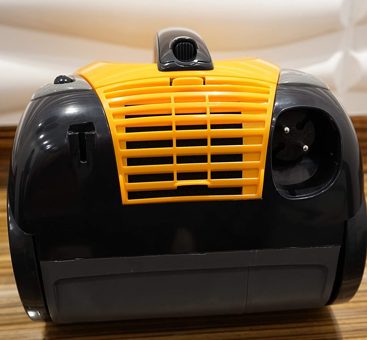 Image of American Micronic AMI-VCC-1400WDx New Dry Vacuum Cleaner