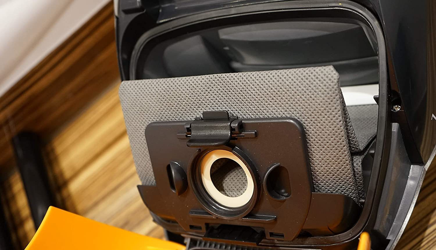 Image of American Micronic AMI-VCC-1400WDx New Dry Vacuum Cleaner