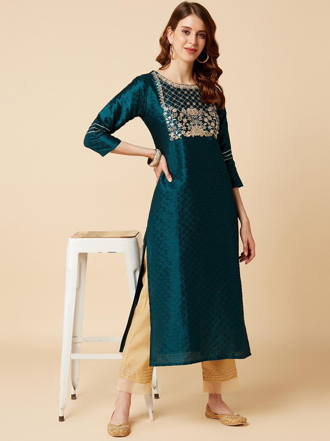 Image of Varanga Women Embroidered Straight Kurta