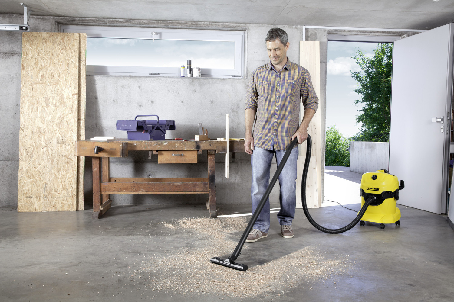 Image of Karcher WD 4 EU Wet & Dry Vacuum Cleaner